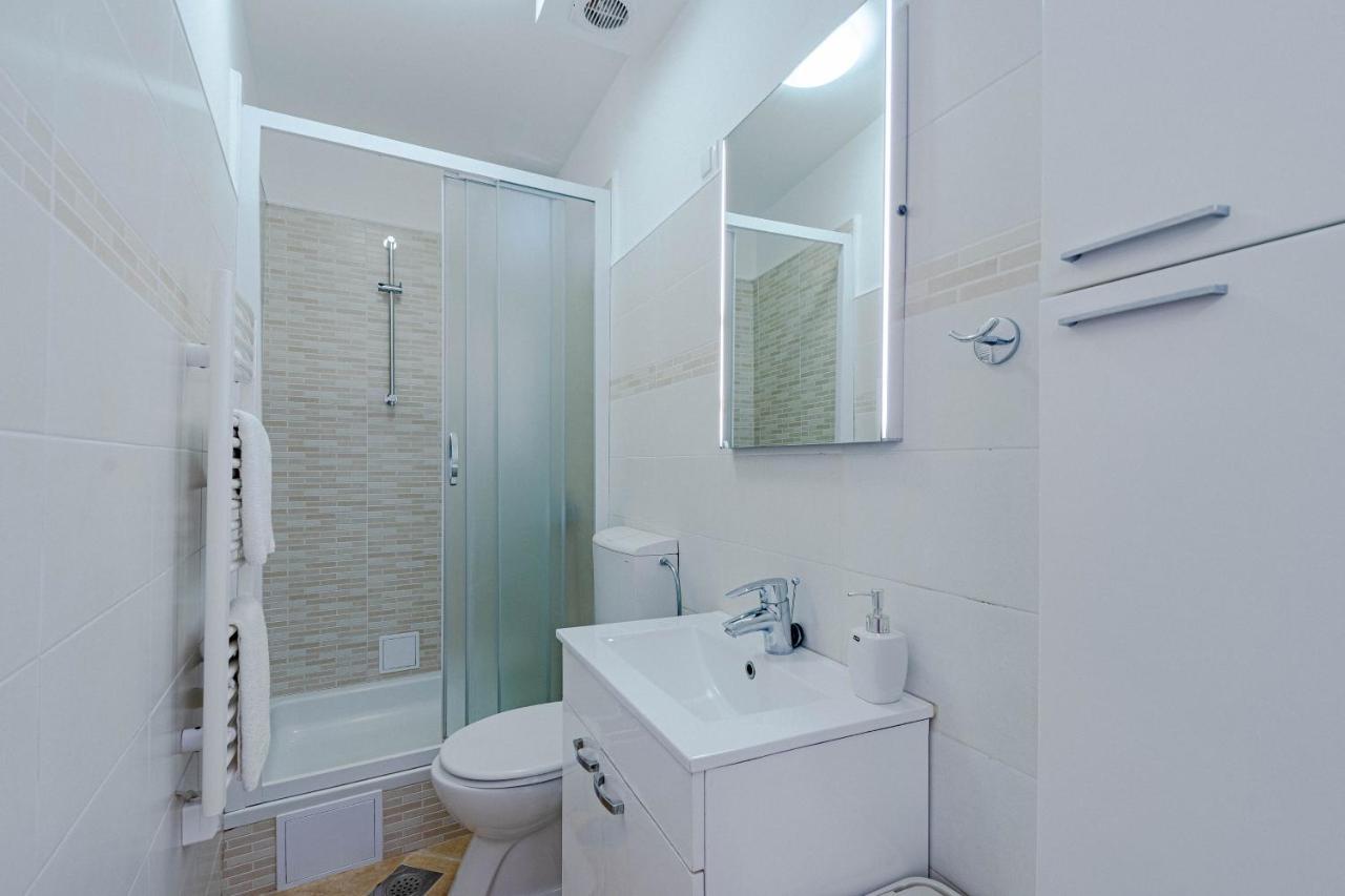 Apartments By The Sea Cove Zaglav, Korcula - 12208 Prizba Exterior foto